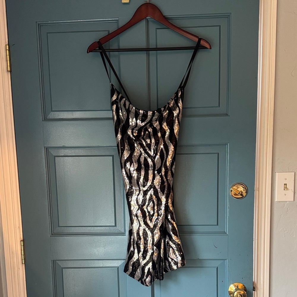 FOREVER 21 SEQUIN DRESS